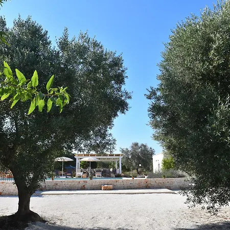 Trulli Dellamore With Private Heated Pool *